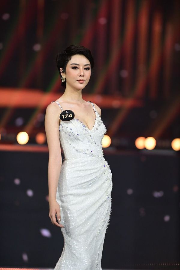  Hồng Diễm từng được dự đoán là ứng cử viên sáng giá cho ngôi vị Hoa hậu.  (Ảnh: FB Nguyễn Hồng Diễm)