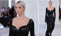 Kim Kardashian lần đầu đi catwalk bị chê tơi tả, nhưng sao nhà Balenciaga lại tự hào?