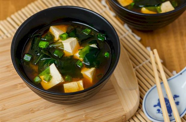     7 điều cần nhớ về văn hóa ẩm thực Nhật Bản, có những điều tưởng chừng đơn giản nhưng lại dễ mắc phải - Ảnh 2.