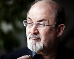 Iran thưởng lớn cho việc giết Salman Rushdie