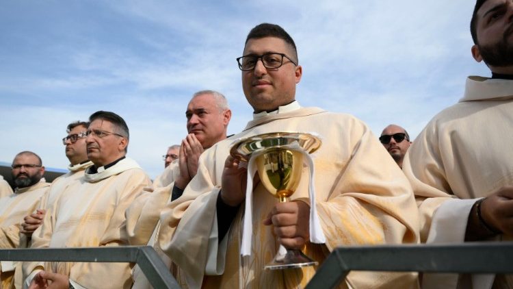Đức Giáo hoàng chủ trì Thánh lễ bế mạc Đại hội Thánh Thể Quốc gia Ý lần thứ 27