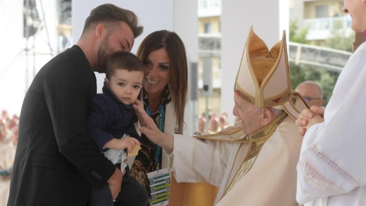Đức Giáo hoàng chủ trì Thánh lễ bế mạc Đại hội Thánh Thể Quốc gia Ý lần thứ 27