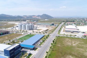 Một góc Khu công nghiệp V.Sip thuộc Khu kinh tế Đông Nam
