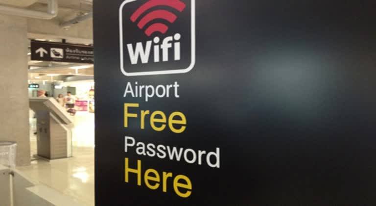 LƯU Ý với mạng Wi-Fi công cộng, miễn phí khi đi du lịch vào kỳ nghỉ - Ảnh 1.
